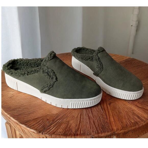 NEW NATURALIZER SOUL Slip On Mules Comfort Shoes Size 9 Green‎ Rubber Sole - Picture 1 of 9